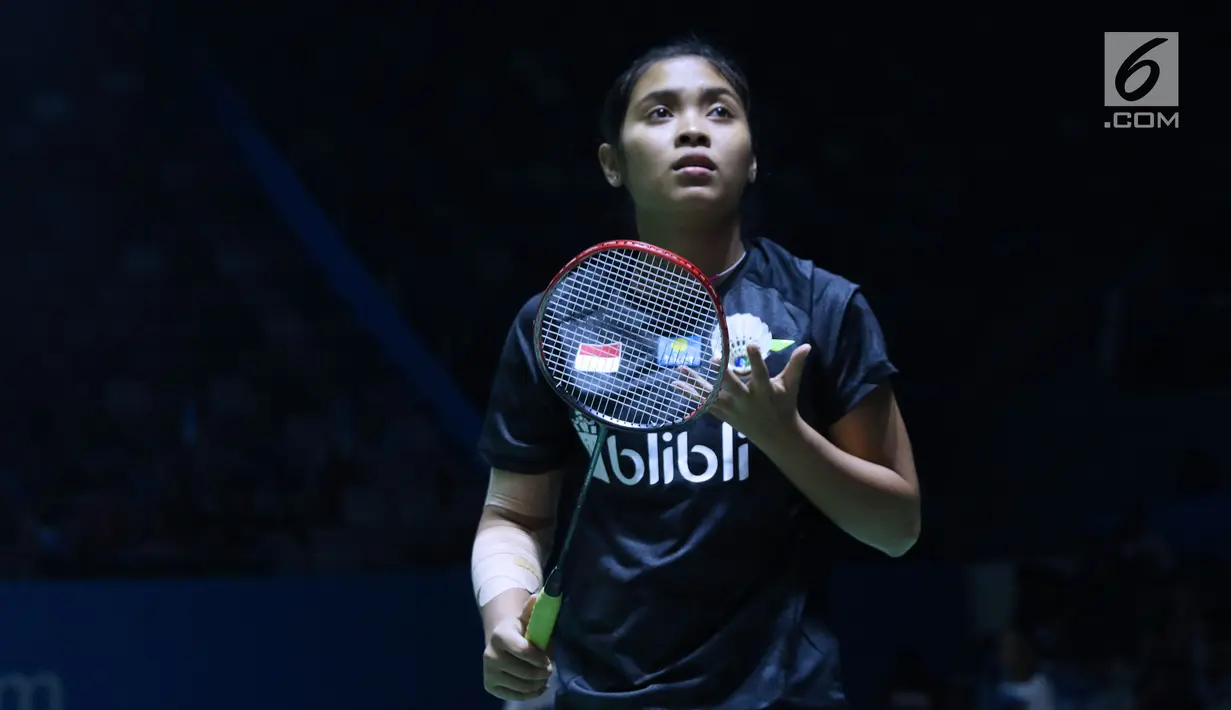 Tunggal putri Indonesia, Gregoria Mariska Tunjung saat melawan Lee Chia Hsin (China Taipei) pada babak pertama Indonesia Open 2018 di Istora Senayan, Jakarta, Selasa (3/7). Gregoria unggul 21-13, 21-7. (Liputan6.com/Helmi Fithriansyah)