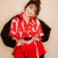 Via Vallen kerap kali memadukan busana kasualnya dengan sandal Hermes dengan harga fantastis. Intip OOTD nya berikut ini. (FOTO: Instagram/viavallen).