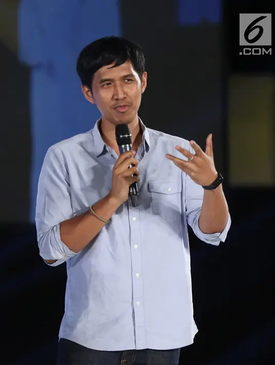 CEO  Brodo Yukka Harlanda menjadi pembicara dalam acara Emtek Goes To Campus (EGTC) 2018 di Universitas Gajah Mada, Yogyakarta, Rabu (17/10). Yukka Harlanda berbagi cerita bagaimana cara berbisnis. (Liputan6.com/Herman Zakharia)