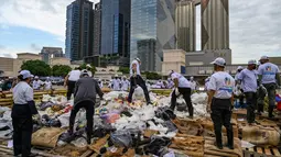 Perdana Menteri Kamboja Samdech Techo Hun Sen mengatakan pada hari Senin bahwa obat-obatan terlarang terus menjadi ancaman bagi keamanan, ketertiban umum, dan pembangunan di negara Asia Tenggara itu. (AFP/TANG CHHIN SOTHY)