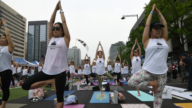 Semarak Peringatan Hari Yoga Internasional dari Berbagai Negara