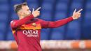Pemain AS Roma, Borja Mayoral, merayakan gol yang dicetak ke gawang Verona pada laga Liga Italia di Stadion Olimpico, Roma, Minggu (31/1/2021). AS Roma menang dengan skor 3-1. (Fabio Rossi/LaPresse via AP)