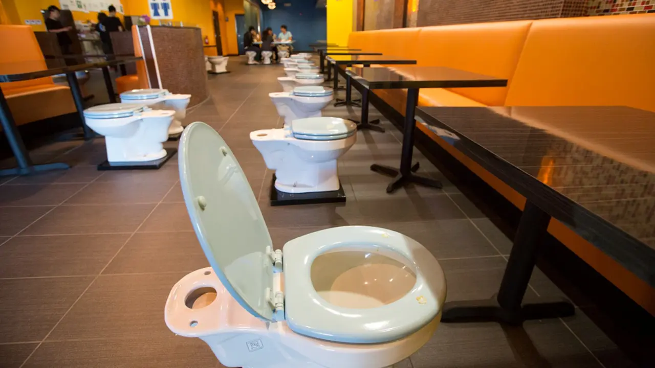 Kafe Bertemakan Toilet yang Pertama di Amerika Serikat