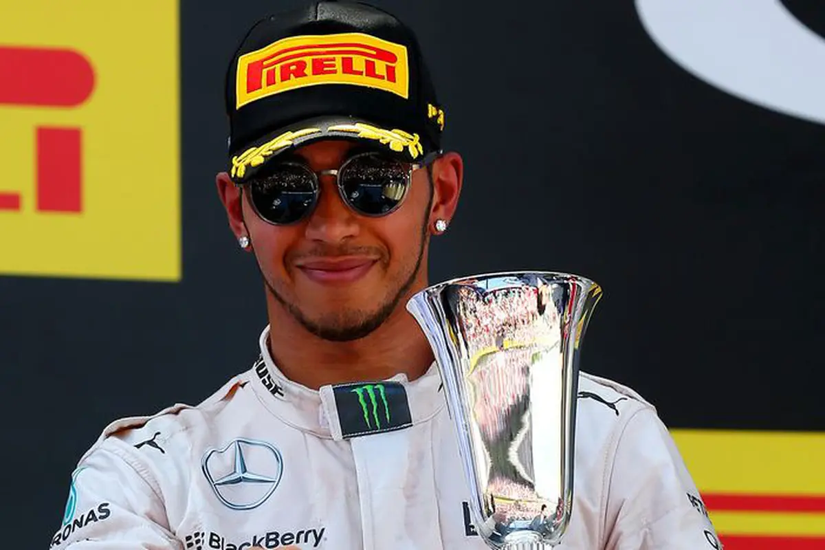 Hamilton: Gabung Ferrari? Itu Omong Kosong
