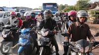 Jalur Pantura tidak lagi macet total seperti musim mudik sebelum Tol Cipali ada. Kini jalur tersebut hanya dipadati pemudik yang menggunakan sepeda motor, Jawa Barat, Rabu (15/7/2015). (Liputan6.com/Herman Zakharia)