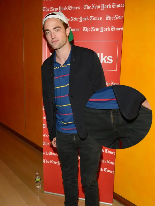 Ketika menghadiri acara bertema Timestalk with David Cronerbreg, aktor Robert Pattinson tanpa sadar resleting celananya terbuka dengan lebar. Alhasil banyak orang yang dapat melihat celah tersebut. (nymag.com)