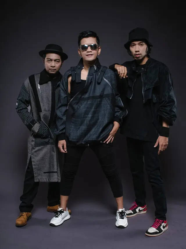 Band Mantrika. (ist)
