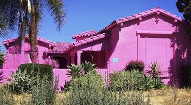 Bak Rumah Barbie Di Dunia Nyata Rumah Unik Ini Serba Pink Lifestyle Fimela Com