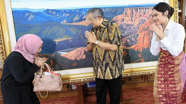 Pertemuan Syifa Hadju dan SBY