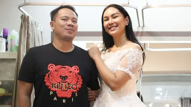 Pernikahan Artis Melepas Status Duda