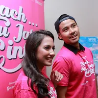 Pemilik nama Pevita Eileen Pearce ini rupanya merasa sedih dan kehilangan dengan absennya Chico Jerikho di pemutaran perdana film ‘AAch.. Aku Jatuh Cinta!’ di negeri ginseng tersebut. (Galih W. Satria/Bintang.com)