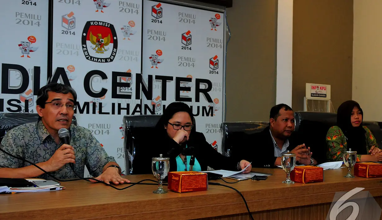 KPU berencana menyiapkan tim pengkaji perlu tidaknya penggunaan E-Voting. Pembentukan tim ini terdiri dari peserta pemilu, pemilih, penyelenggara dan unsur lainnya, Jakarta, Jumat (7/11/2014) (Liputan6.com/Faisal R Syam)
