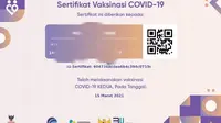 Kartu vaksin Covid-19 yang diterbitkan pemerintah dan dijadikan syarat perjalanan saat ini. (Liputan6.com/M Syukur)