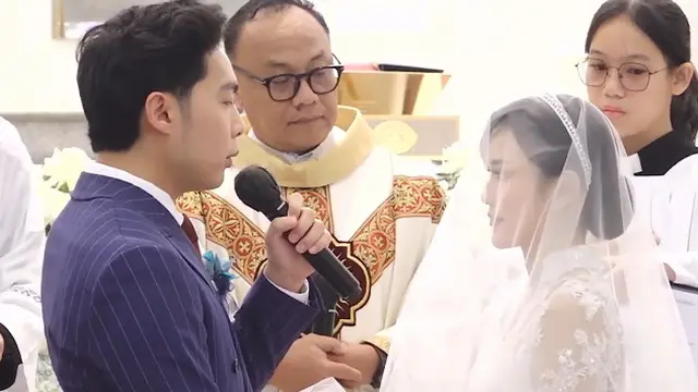 Momen Pemberkatan Pernikahan Jessica Jane dan Erwin Phang
