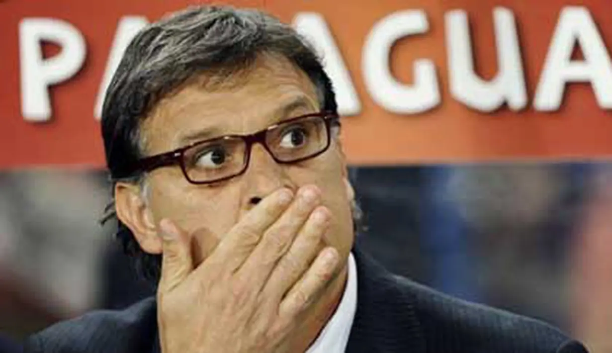 Ekspresi pelatih Paraguay Gerardo Martino di laga perempat final PD 2010 melawan Spanyol di Ellis Park Stadium, Johannesburg, 3 Juli 2010. Paraguay kalah 0-1. AFP PHOTO / JUAN MABROMATA