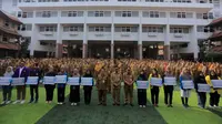 Apel penyerahan simbolis bantuan sosial pendidikan kepada mahasiswa yang berprestasi namun tidak mampu oleh Pemerintah Kota Tangerang. (Foto: Istimewa).