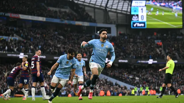 Foto: Penampilan Tajam Omar Marmoush saat Cetak Hattrick untuk Manchester City di Liga Inggris