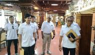 Pengurus Besar Akuatik Indonesia (PB AI) Pusat dan PB AI Provinsi Bali, melakukan kunjungan dan audiensi resmi ke Gubernur Bali, Wayan Koster, di Kantor Gubernur Bali, di Kota Denpasar, pada Rabu (20/5). (merdeka.com)