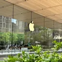 Apple Naikkan Harga MacBook hingga iPad, iPhone Aman?