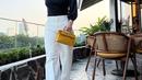 <p>Untuk handbag mini, Olla mempunyai Kelly Pochette Ambre Swift yang imut. [Foto: instagram.com/ollaramlan]</p>