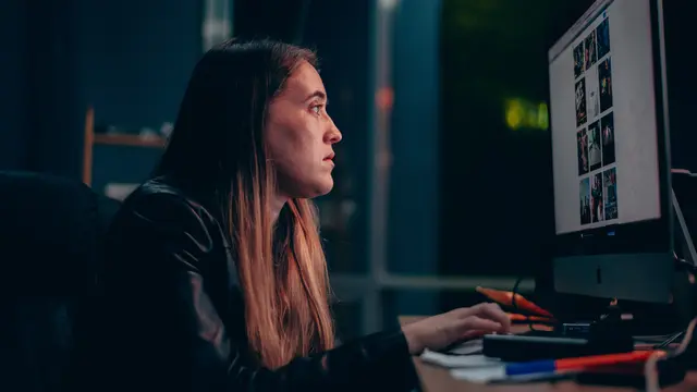 Ilustrasi kerja lembur