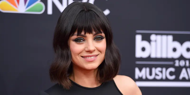 Mila Kunis di Billboard Music Awards