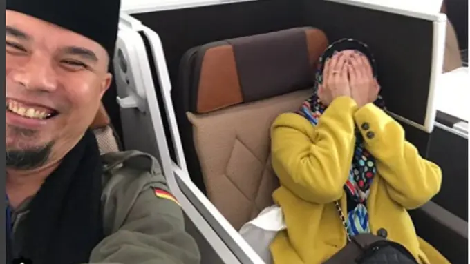 [Bintang] Mulan Jameela dan Ahmad Dhani