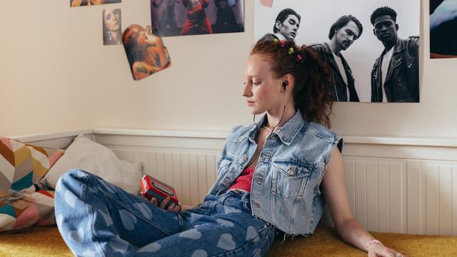 Ilustrasi bernostalgia, mengenang masa lalu