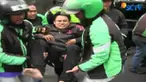 Pengendara mengalami luka, sedangkan yang dibonceng tewas di tempat karena tidak mengenakan helm.