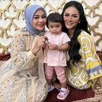 Krisdayanti bukber dengan keluarga (Instagram/krisdayantilemos)
