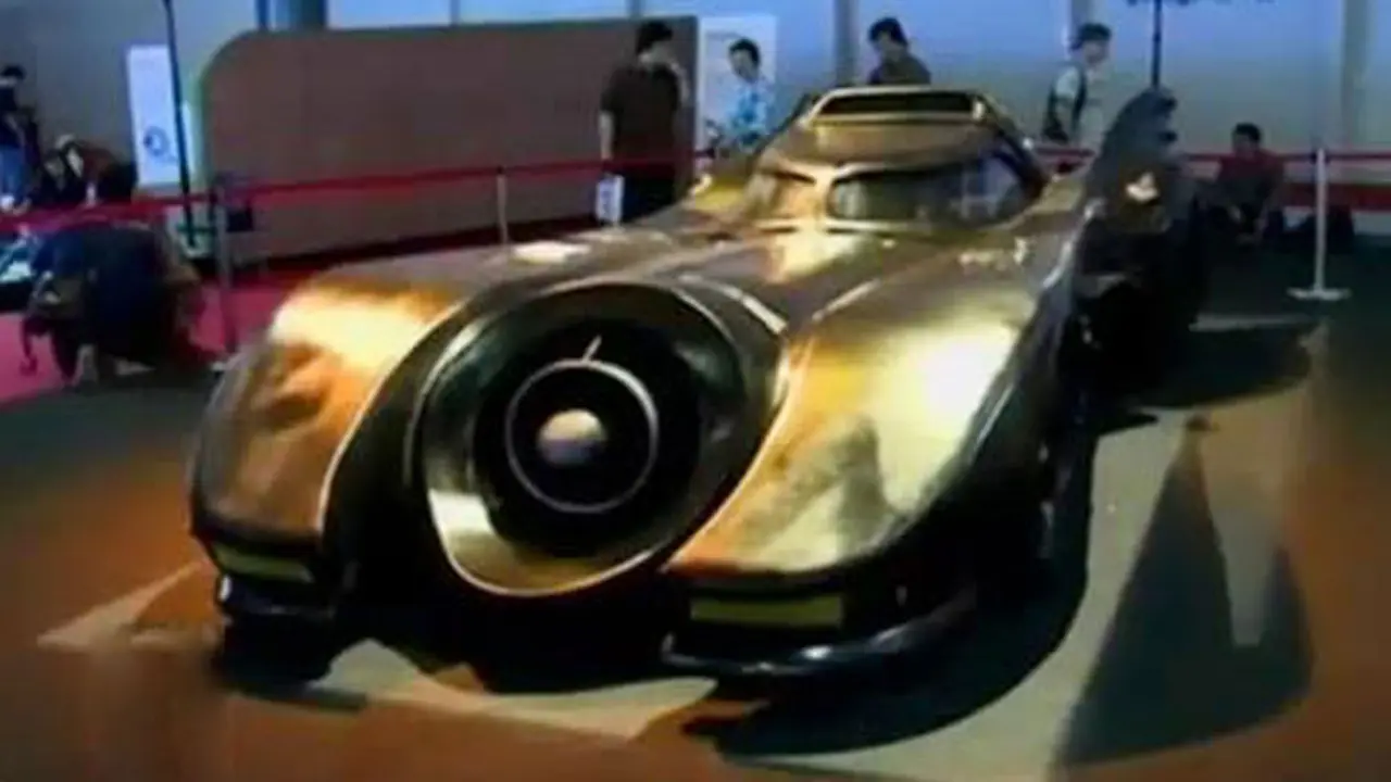 Mobil Batman Seharga Rp 4 Miliar Terparkir di IIMS 2015