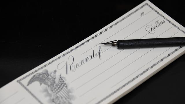 Ilustrasi pembayaran menggunakan sistem termin