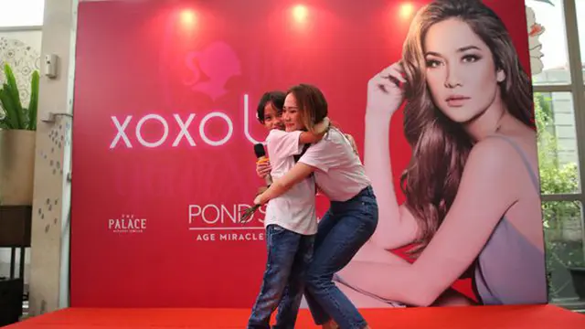 Inspirasi Perempuan Sukses, BCL Berderai Air Mata Usai Dapat Kejutan Fans