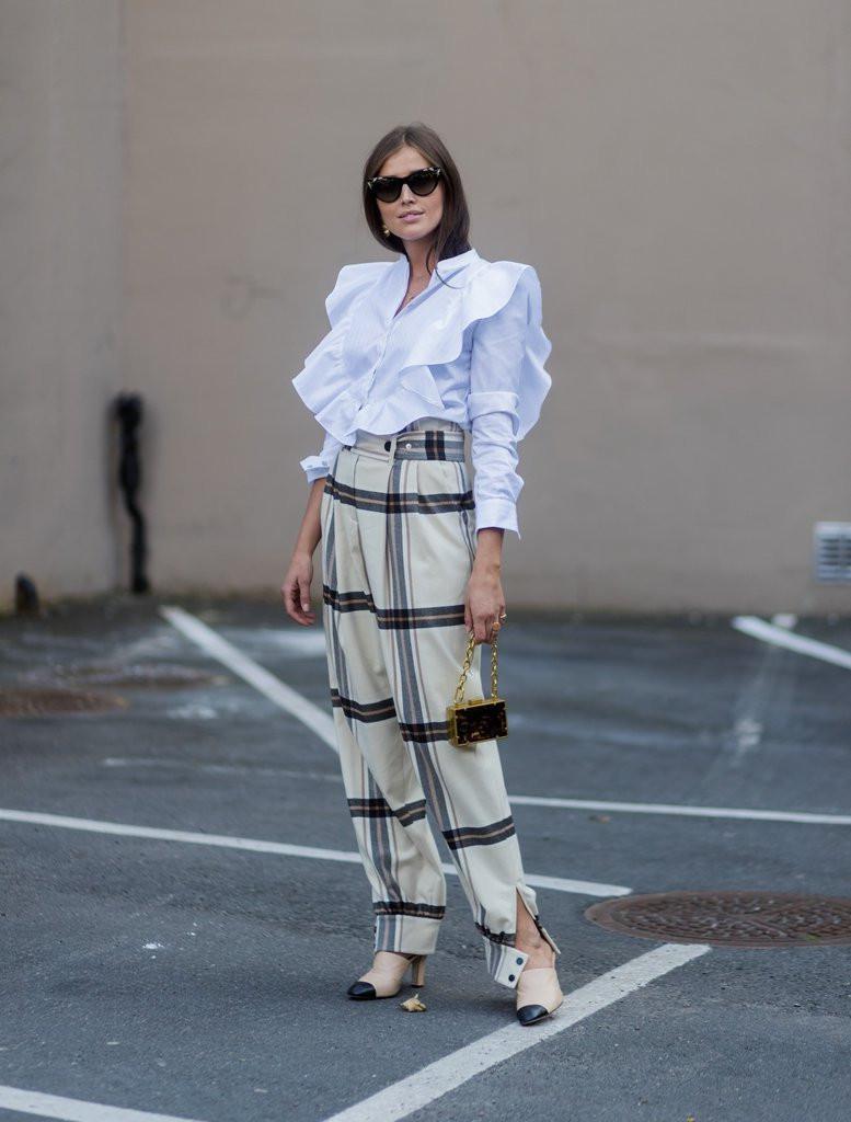 5 Cara Pakai Celana  Kotak  Kotak  yang Lebih Stylish 