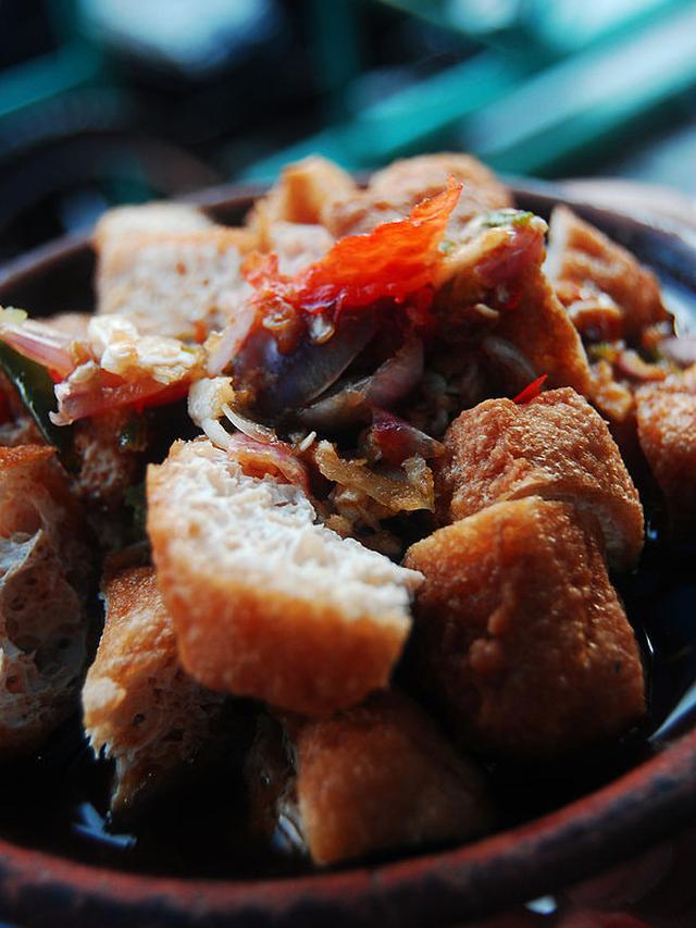 Sepiring tahu gejrot