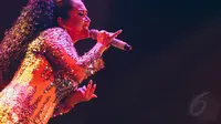 Colosseum Club mempersembahkan penampilan Titi DJ di program Stage Empire, Jakarta, Kamis (6/11/2014). (Liputan6.com/Faizal Fanani)  