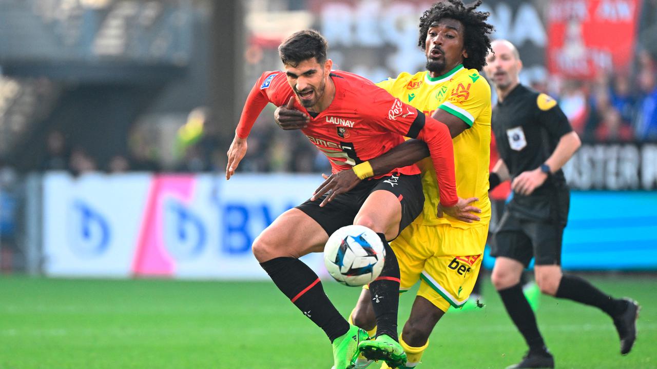 MU incar striker Prancis, Martin Terrier