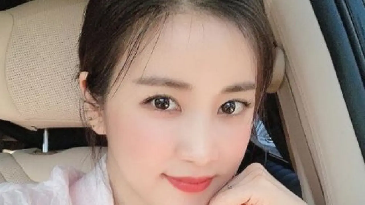 Chorong Apink (Foto: Instagram/@mulgokizary)