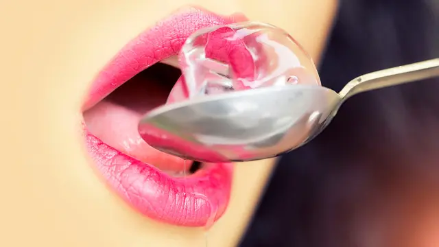 Sering Konsumsi Es Batu Balok, Ini Bahayanya