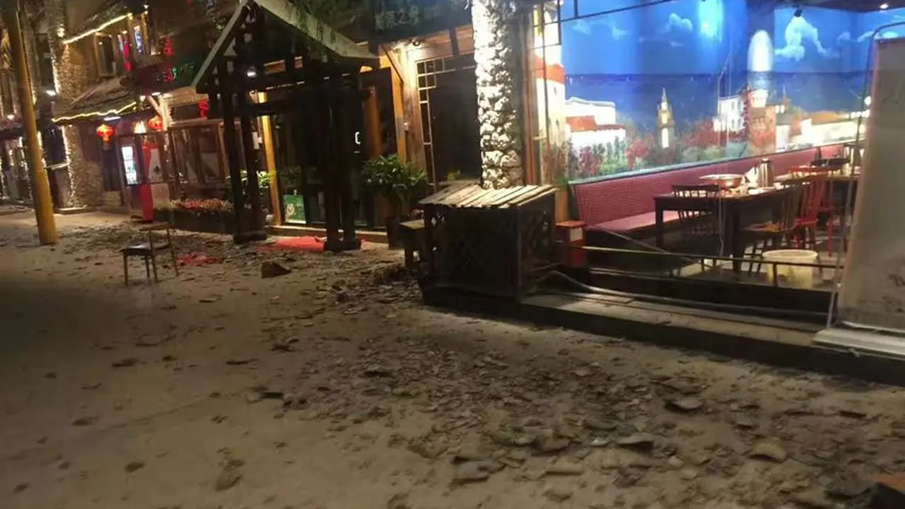 Dampak gempa 6,5 SR yang mengguncang Jiuzhaigou County di Provinsi Sichuan, China, Selasa 8 Agustus 2017 (Xinhua)