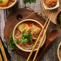 Bihun kari./Copyright&nbsp;shutterstock.com/g/AriyaniTedjo