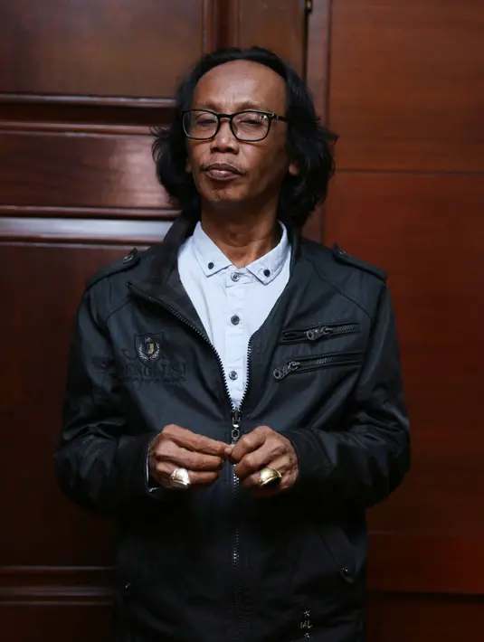 Mandra mengaku dengan membintangi film ini, ia bisa bertemu dengan teman-teman seangkatannya yang juga turut berperan di film ini, seperti Kadir, Adi Bing Slamet dan yang lainnya juga. (Nurwahyunan/Bintang.com)