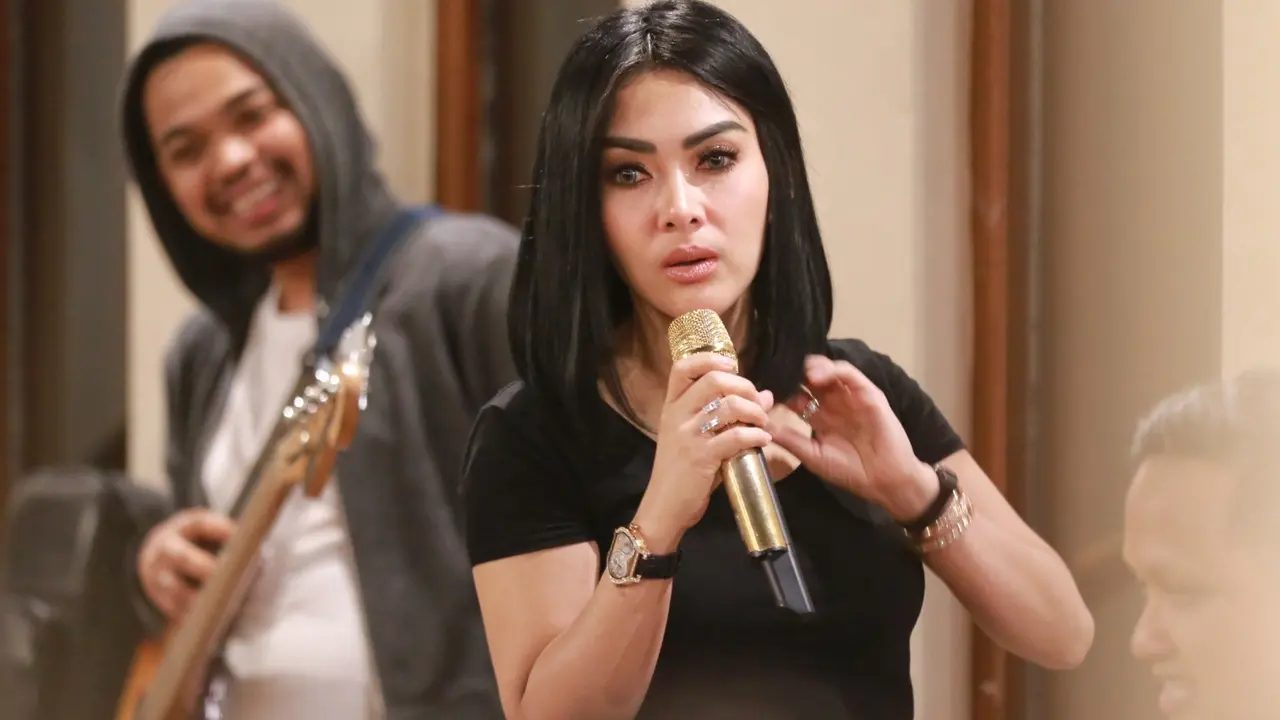 [Bintang] Syahrini