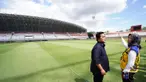 Ketua Umum PSSI Erick Thohir (kiri) berbincang dengan Direktur Prasarana Strategis Ditjen Cipta Karya Kementerian PUPR Essy Asiah saat meninjau stadion Gelora Sriwijaya Jakabaring (GSJ) yang diperuntukkan untuk arena Piala Dunia U-20 2023 di Jakabaring Sport City (JSC), Palembang, Sumatera Selatan, Sabtu (11/3/2023). (Dok. LOC)