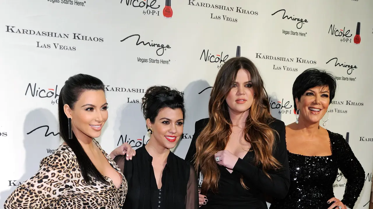 Kim Kardashian, Khloe Kardashian, Kourtney Kardashian, dan Kris Jenner