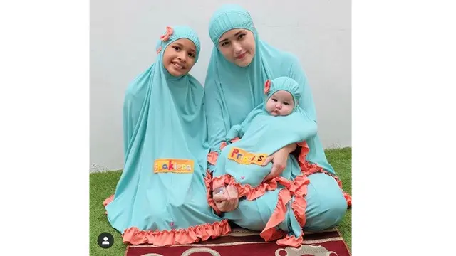 6 Momen Kedekatan Adelia Pasha dan Shakiena Putri Sambungnya, Curi Perhatian