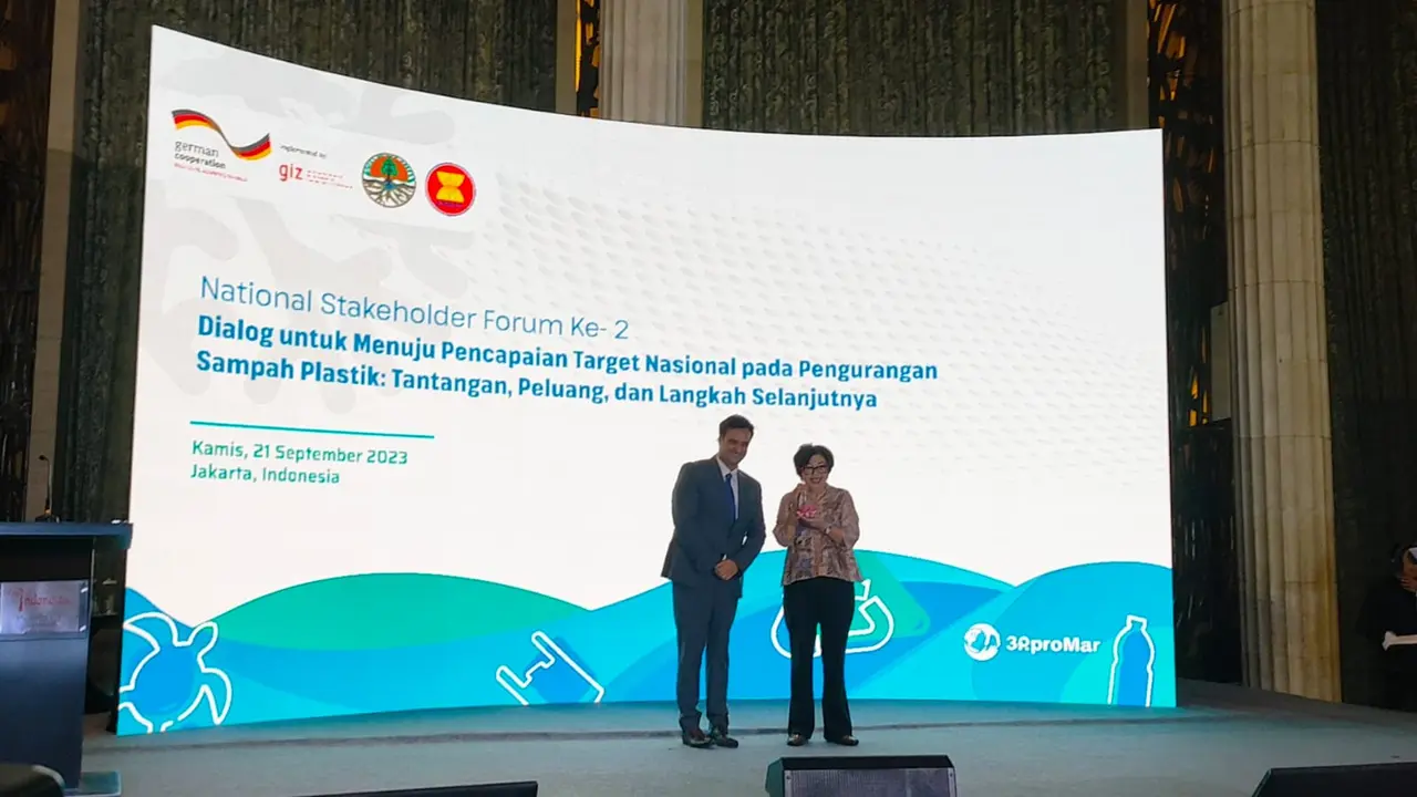 Dialog untuk Menuju Pencapaian Target Nasional pada Pengurangan Sampah Plastik: Tantangan, Peluang, dan Langkah Selanjutnya