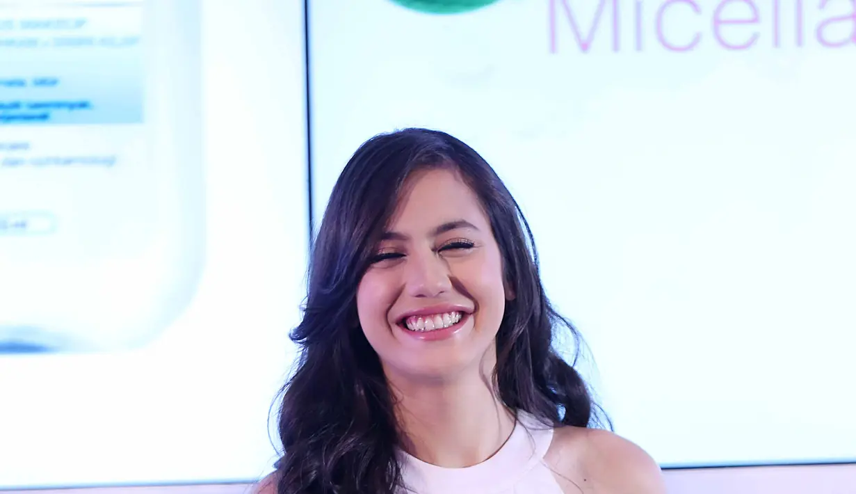 Pemeran dalam film Tenggelamnya Kapal Van der Wijck itu juga sangat selektif dalam menerima peran. Ia sangat memperhatikan dengan alur cerita dan karakter yang diperankan. Dan banyak belajar sesuatu yang baru. (Nurwahyunan/Bintang.com)