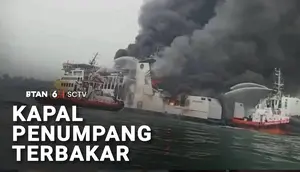 Kapal Penumpang Terbakar