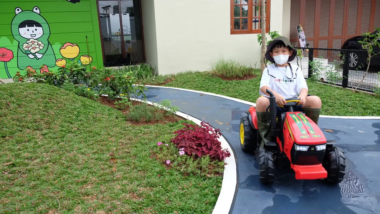 Youreka Kids Garden